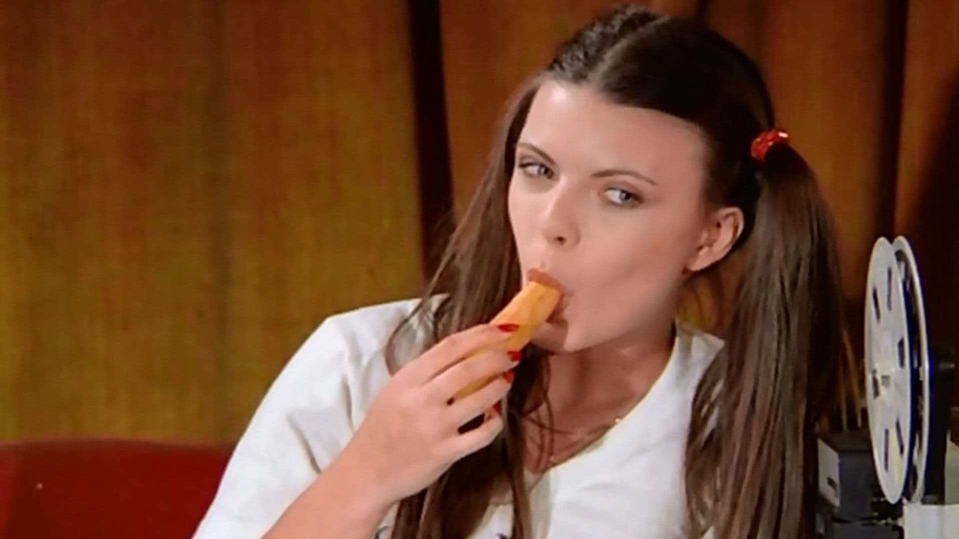 Charlotte, își înmoaie chiloții!