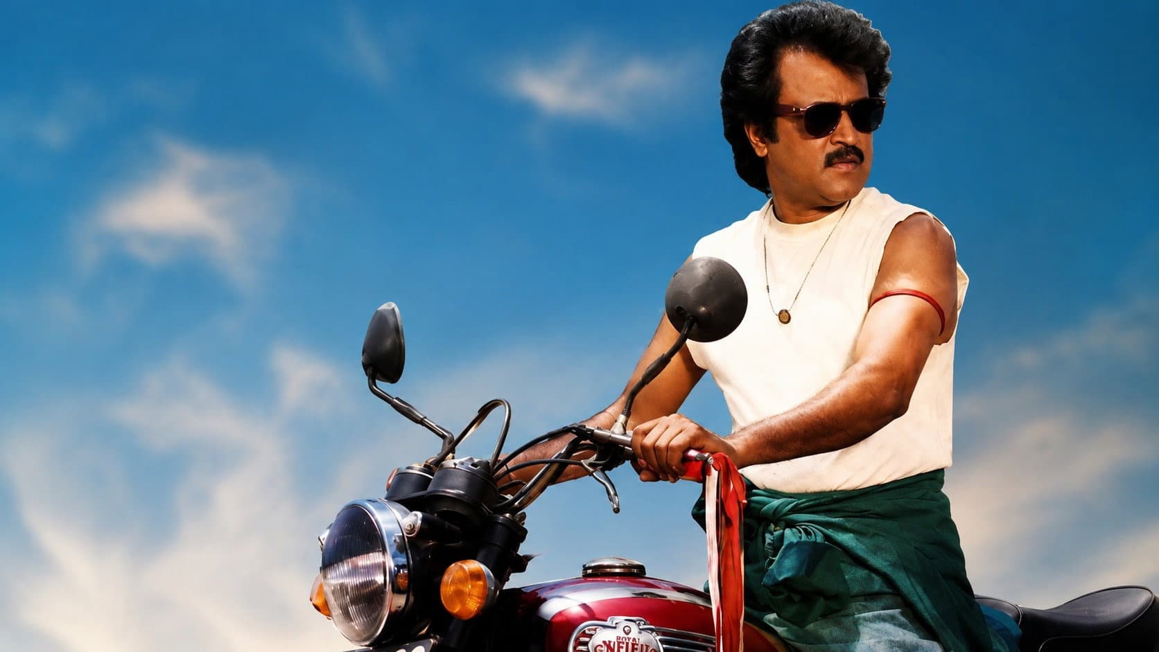 கொடி பறக்குது