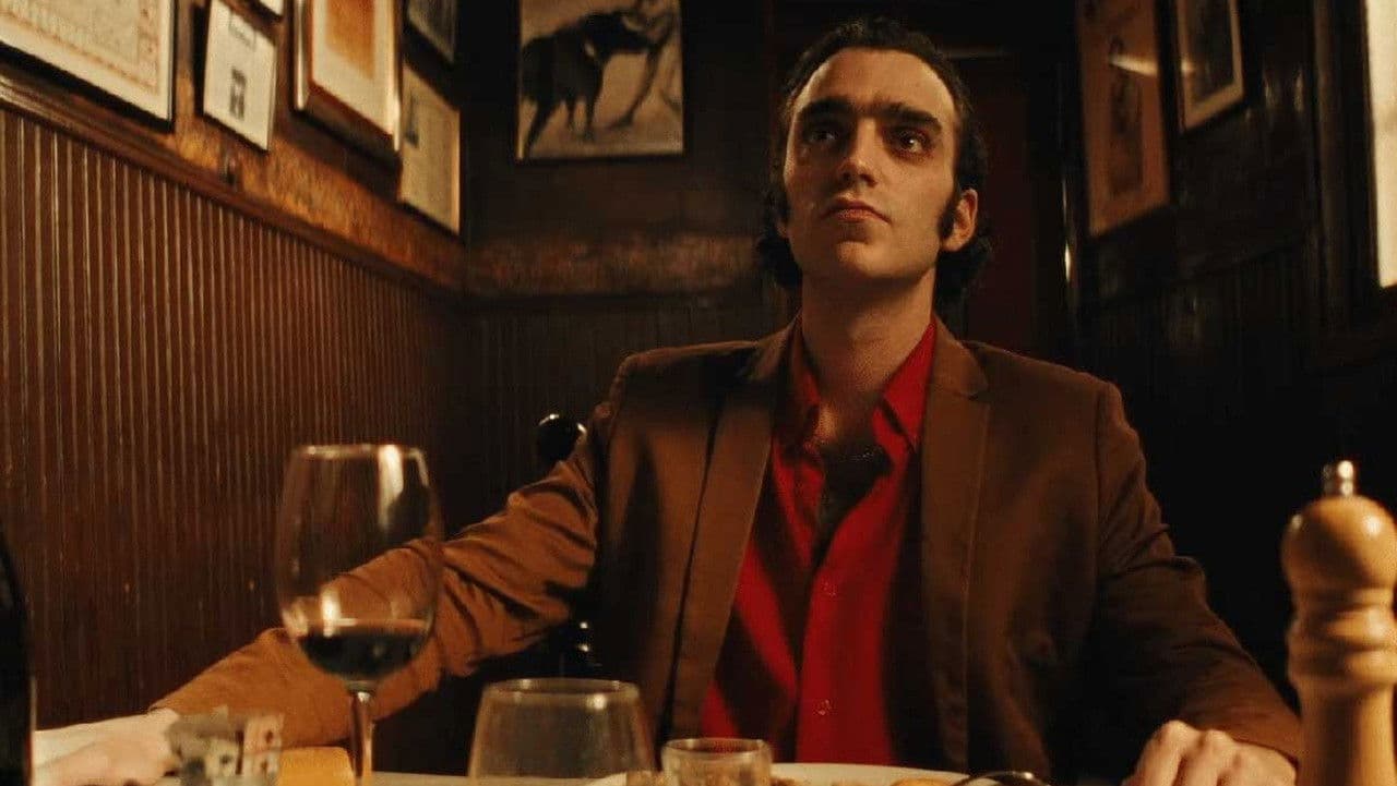 Una cabeza en la pared