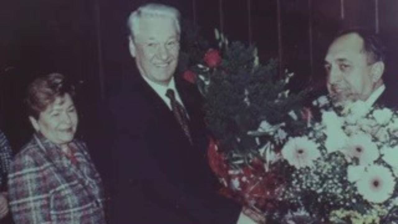 Ренат Акчурин. Руки и сердце