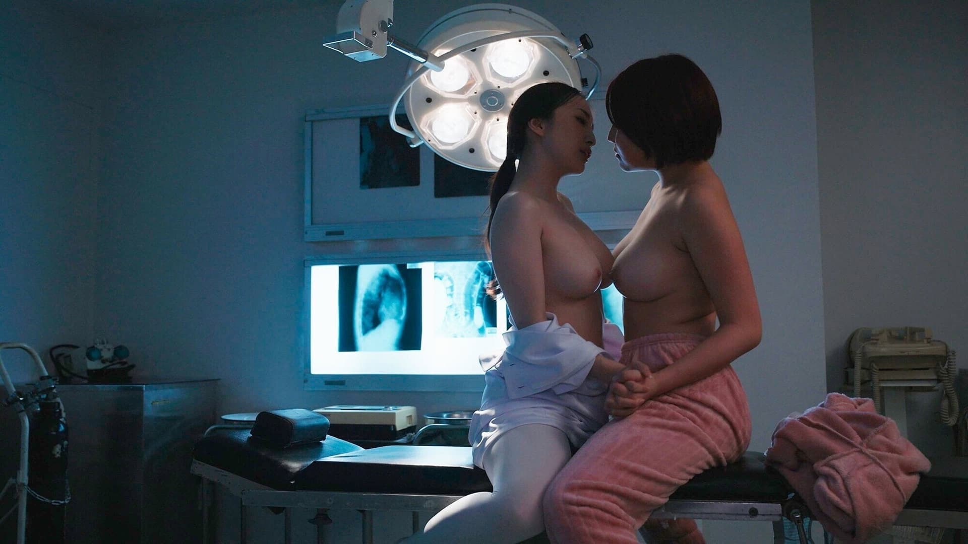 おっぱいをおっぱいで挟み合う“パイパイズリ”の圧迫に大興奮！ 巨乳ナースと巨乳患者が乳首と乳首で感じ合う退院までの乳くり1週間　 月野かすみ　天月あず