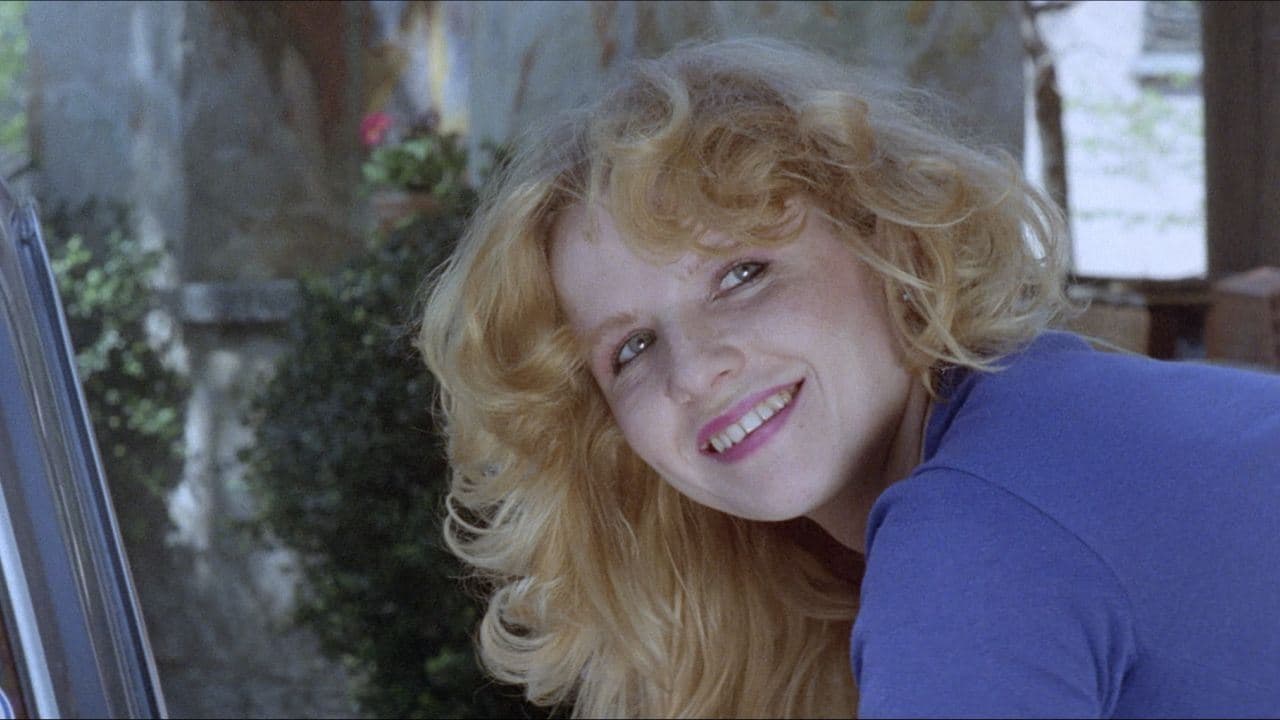 Șase fete suedeze la pompă