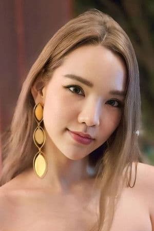 รัศม์ประภา วิสุมา