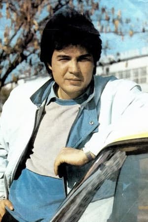 Искандер Ахмар