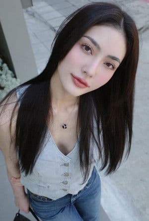 ริณา ฉัตรอมรชัย