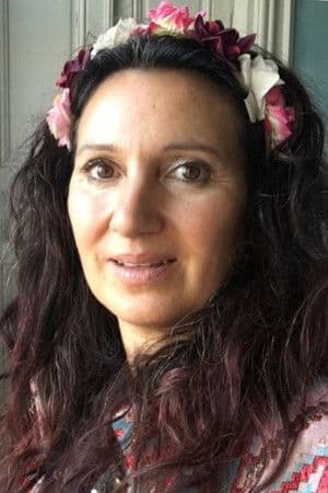 Yasmin Elvira Steenholdt