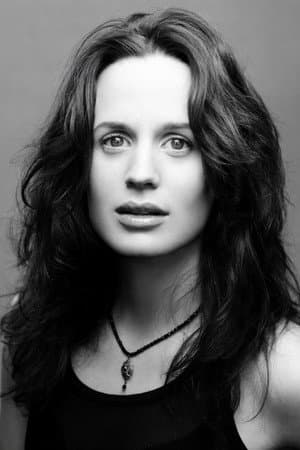 Elizabeth Reaser