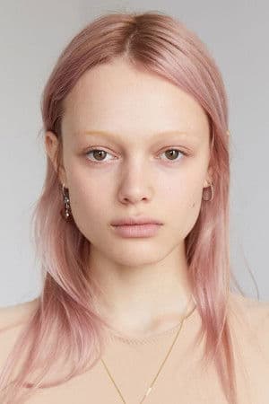 Симона Куст