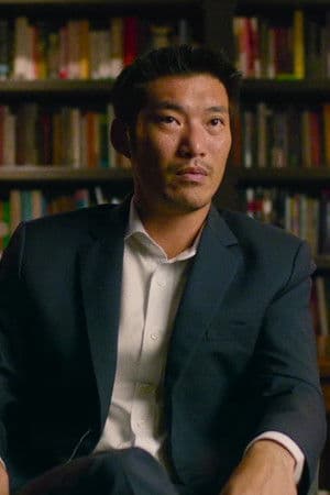 ธนาธร จึงรุ่งเรืองกิจ