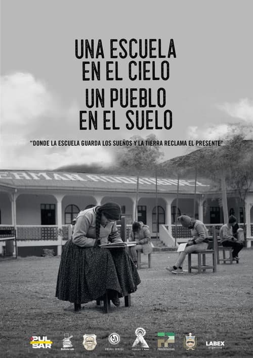 Una escuela en el cielo, un pueblo en el suelo