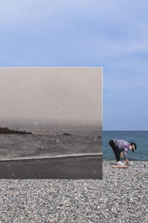 황폐한 사원에 걸린 달