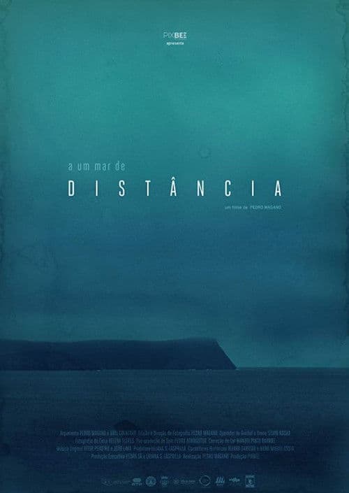 A Um Mar de Distância
