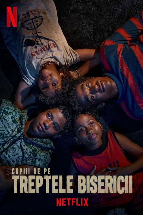 Copiii de pe treptele bisericii