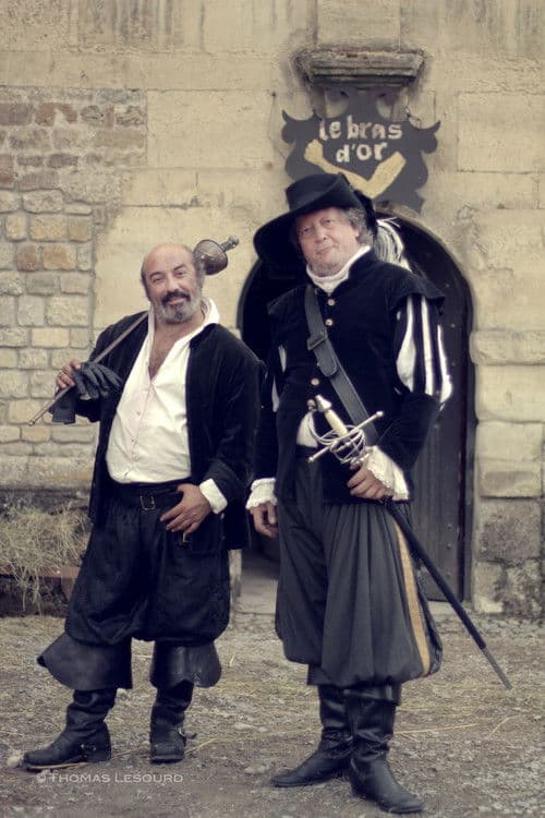 3 HOMMES ET UN MASQUE FER