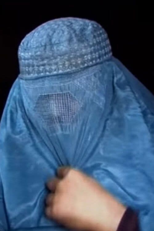 زنی در صحرا میخواند