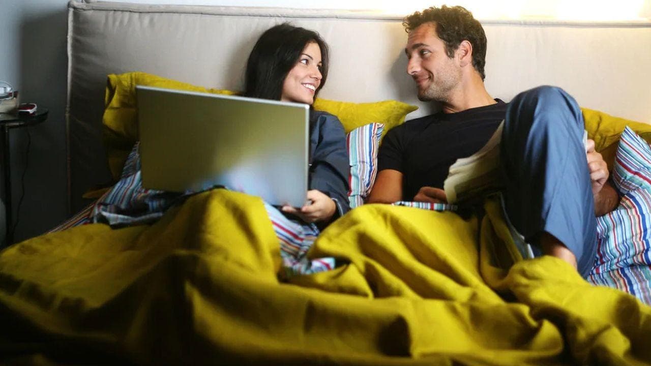 Scuză-mă, dar îți spun iubire